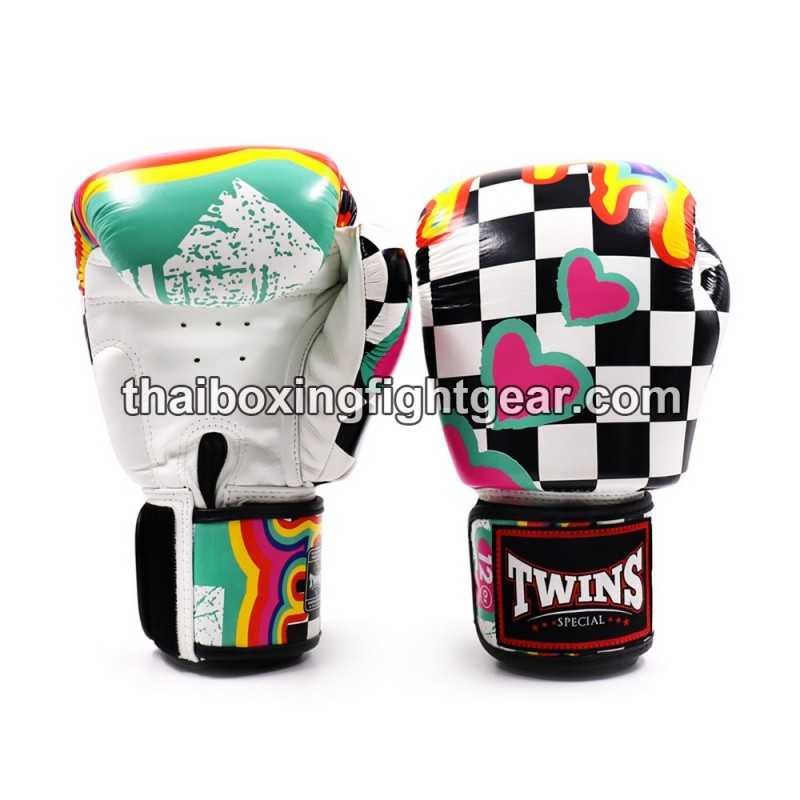 Muay Thai Boxhandschuhe Twins "FBGVL3-65 CHESS"